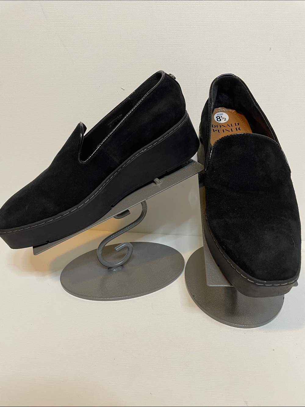 EUC Donald J. Pliner Black Suede Platform Slip-On Loafers - Sz 8.5